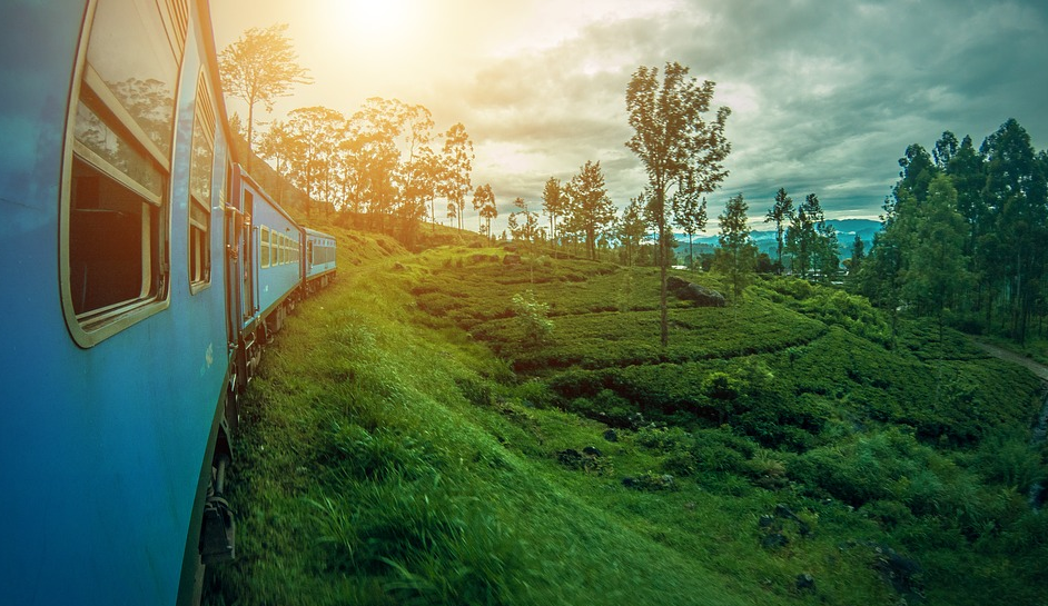 train Sri Lanka